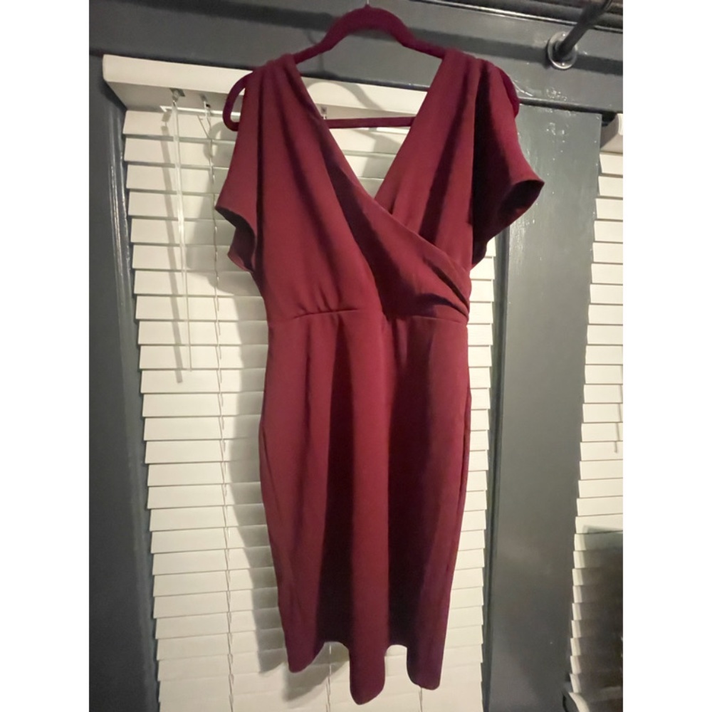 Lulu’s burgundy dress